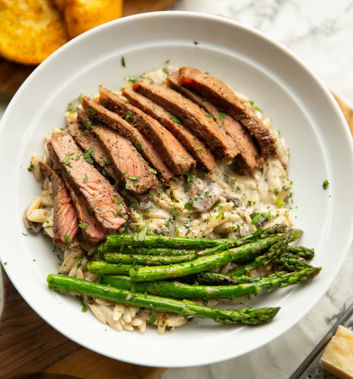 creamy-garlic-mushroom-orzo-steak.jpg